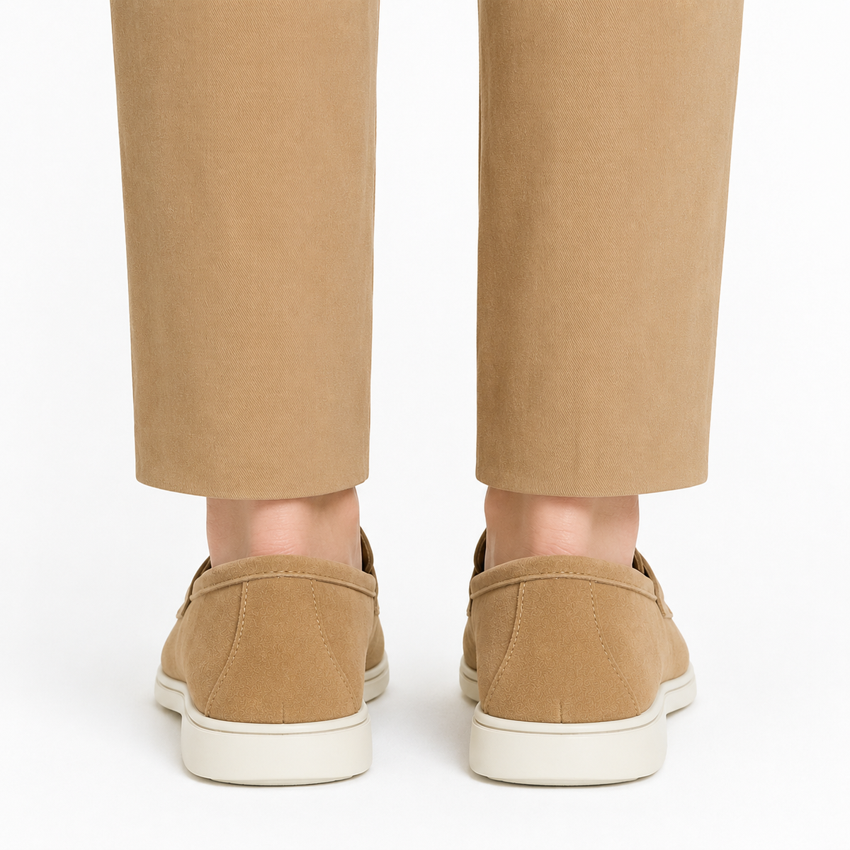 Mocassin Homme Suédine Semelle Blanche