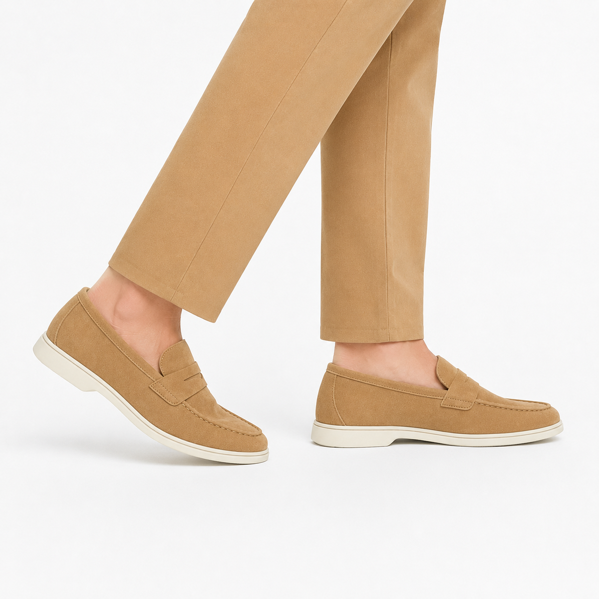 Mocassin Homme Suédine Semelle Blanche